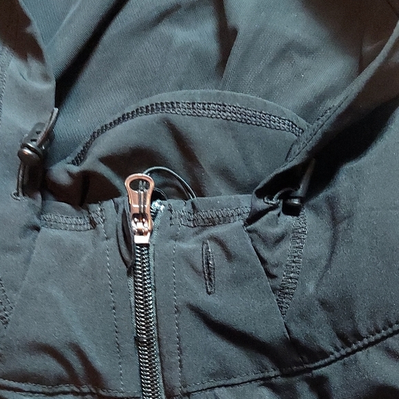 9 For $10 M&M Alia Black Hooded Jacket - Picture 7 of 14